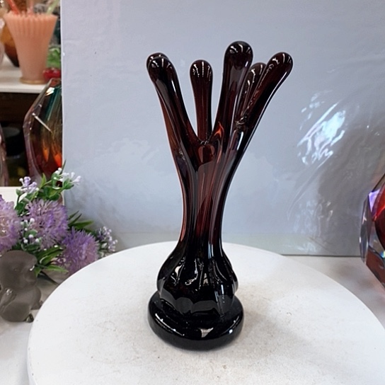 琉璃花瓶高20厘米宽10厘米