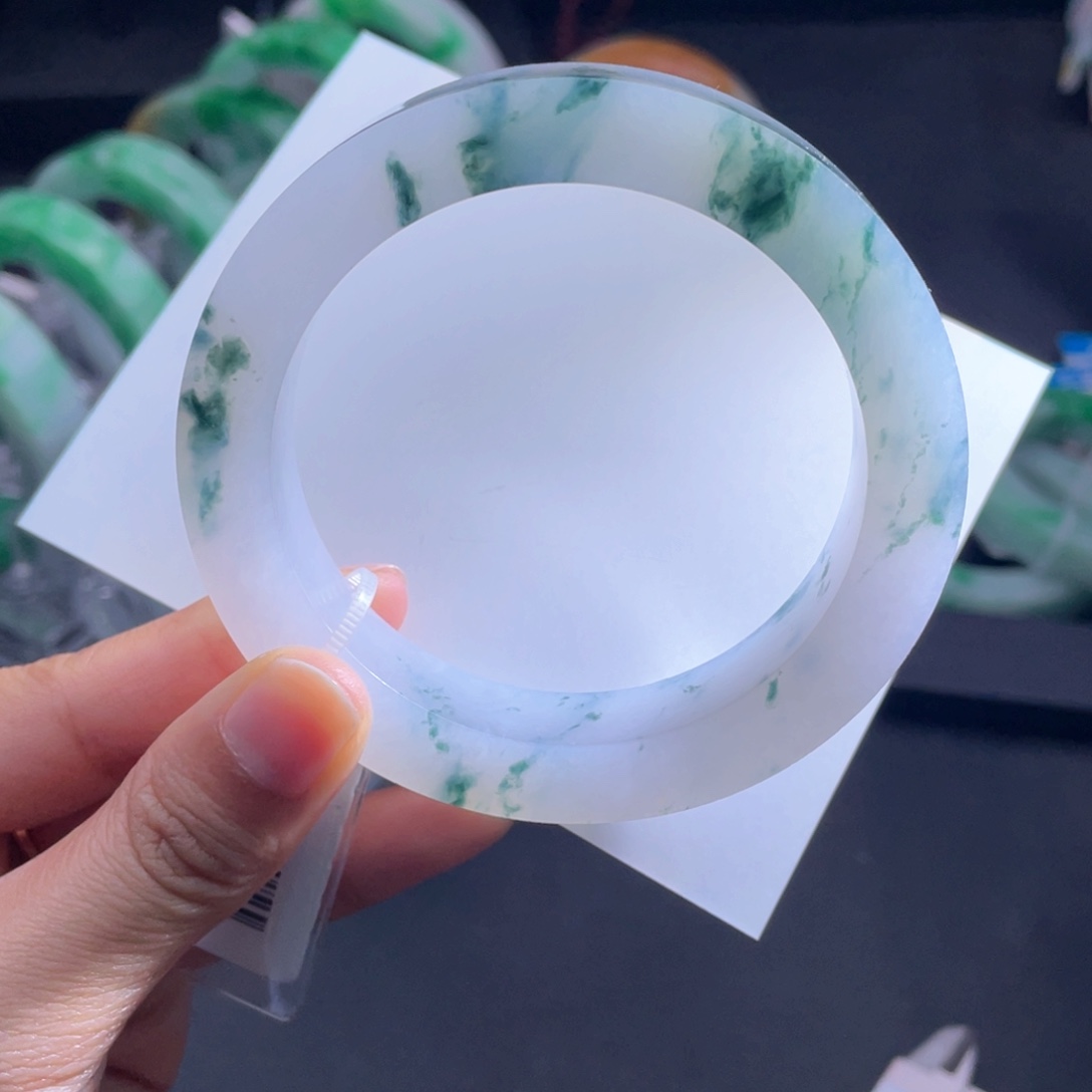 未镶嵌手镯定制翡翠