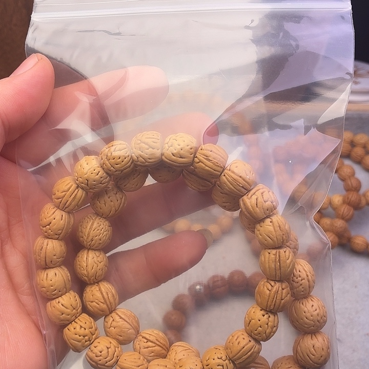 给***口吊坠桃核22222222