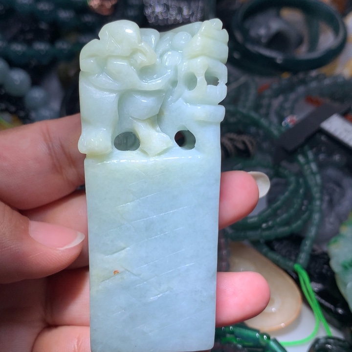 翡翠颈饰未镶嵌保真天然A货翡翠