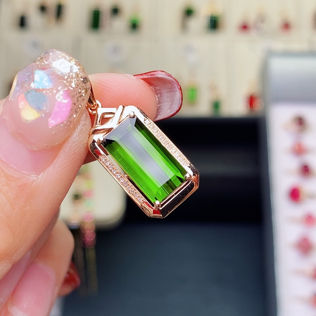 碧玺吊坠碧玺18K金镶嵌