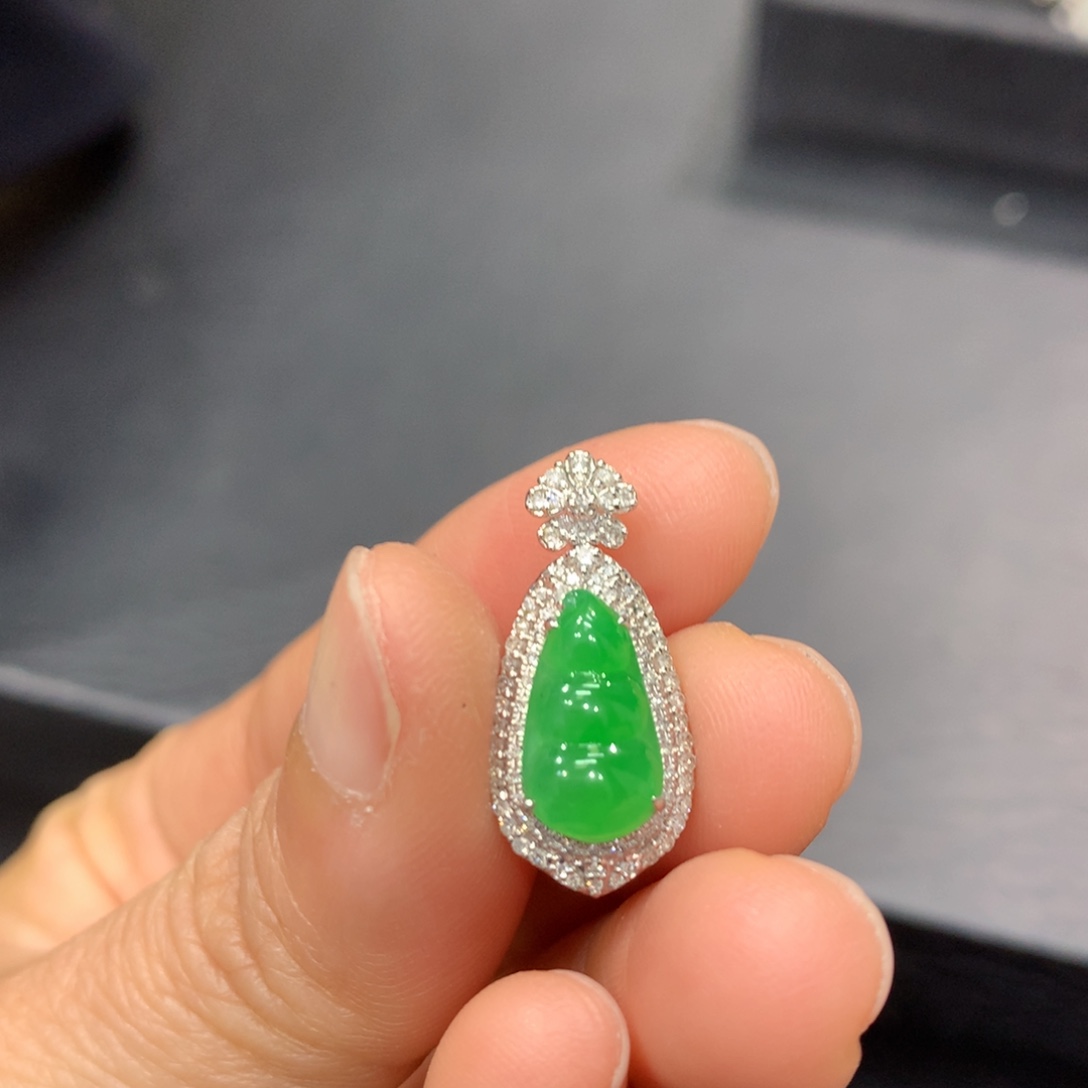 翡翠18K金镶嵌吊坠(不含链)