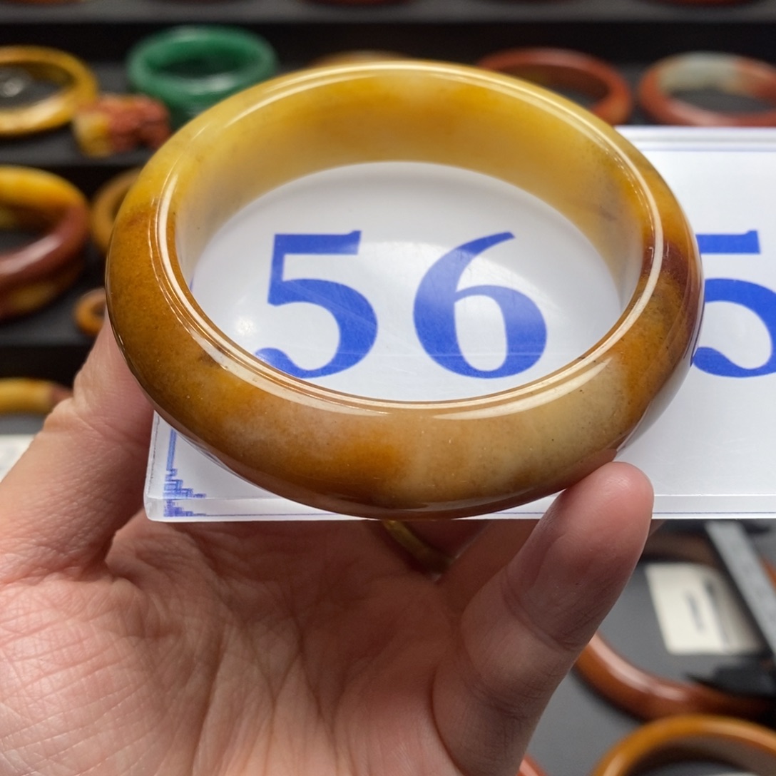 石英质玉（黄龙玉）手镯未镶嵌