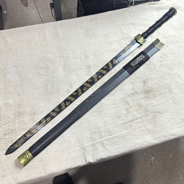 1479 龙泉昊天宝剑汉剑盘龙高猛钢未开刃