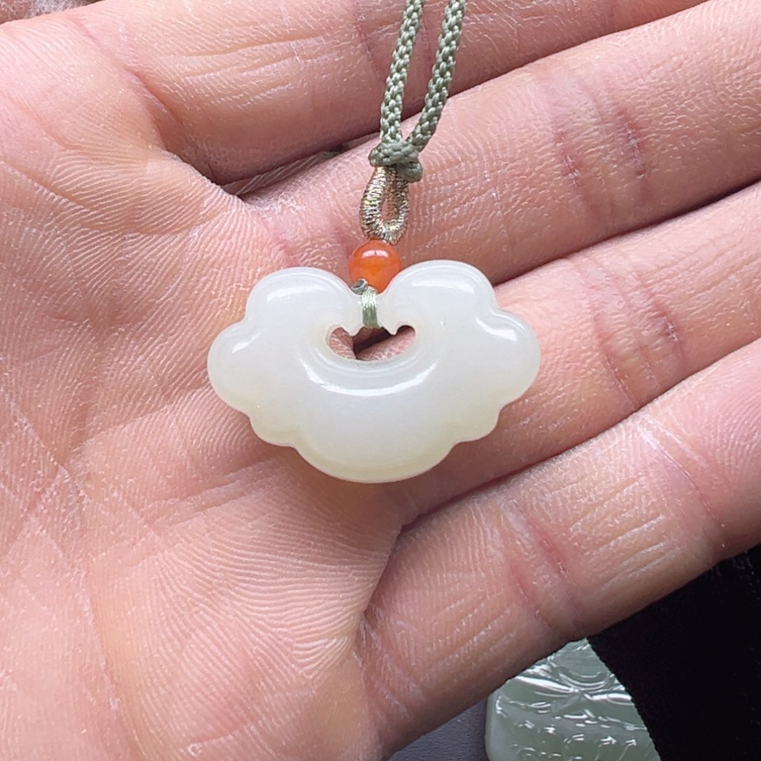 和田玉颈饰未镶嵌多样性拍一发一如意锁