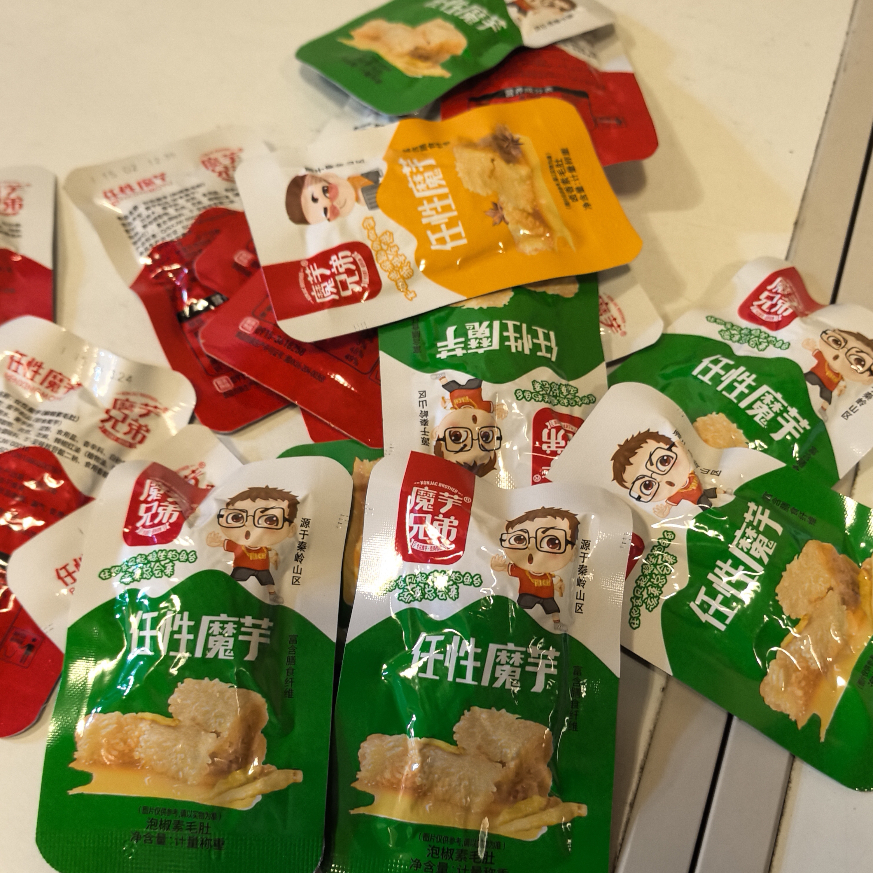 魔芋爽素毛肚即食魔芋干雪魔芋麻辣香辣泡椒口味解馋饱腹