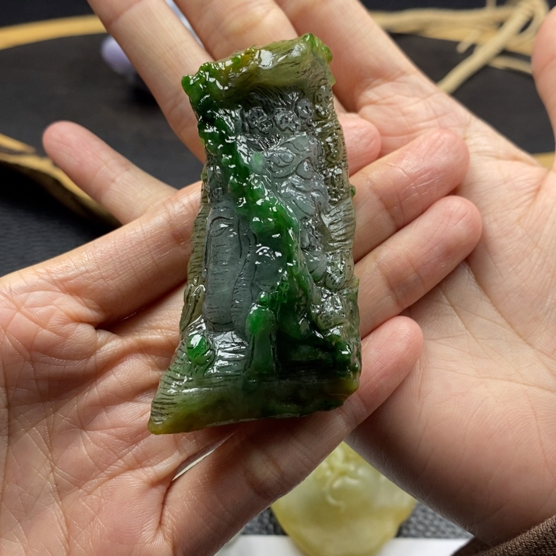 天***大定制翡翠未镶嵌一念间