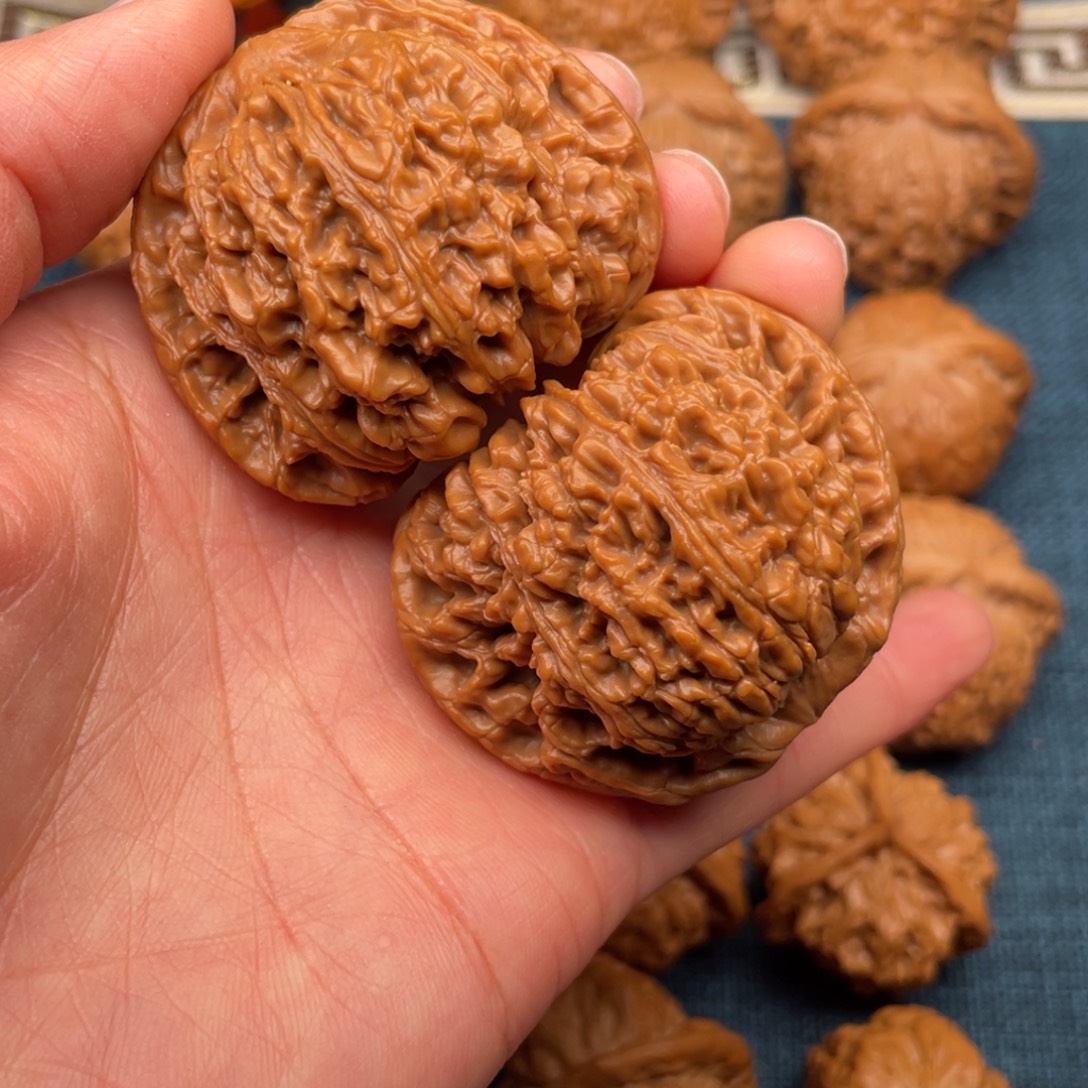 李***-把件文玩核桃48全品毕业球南疆