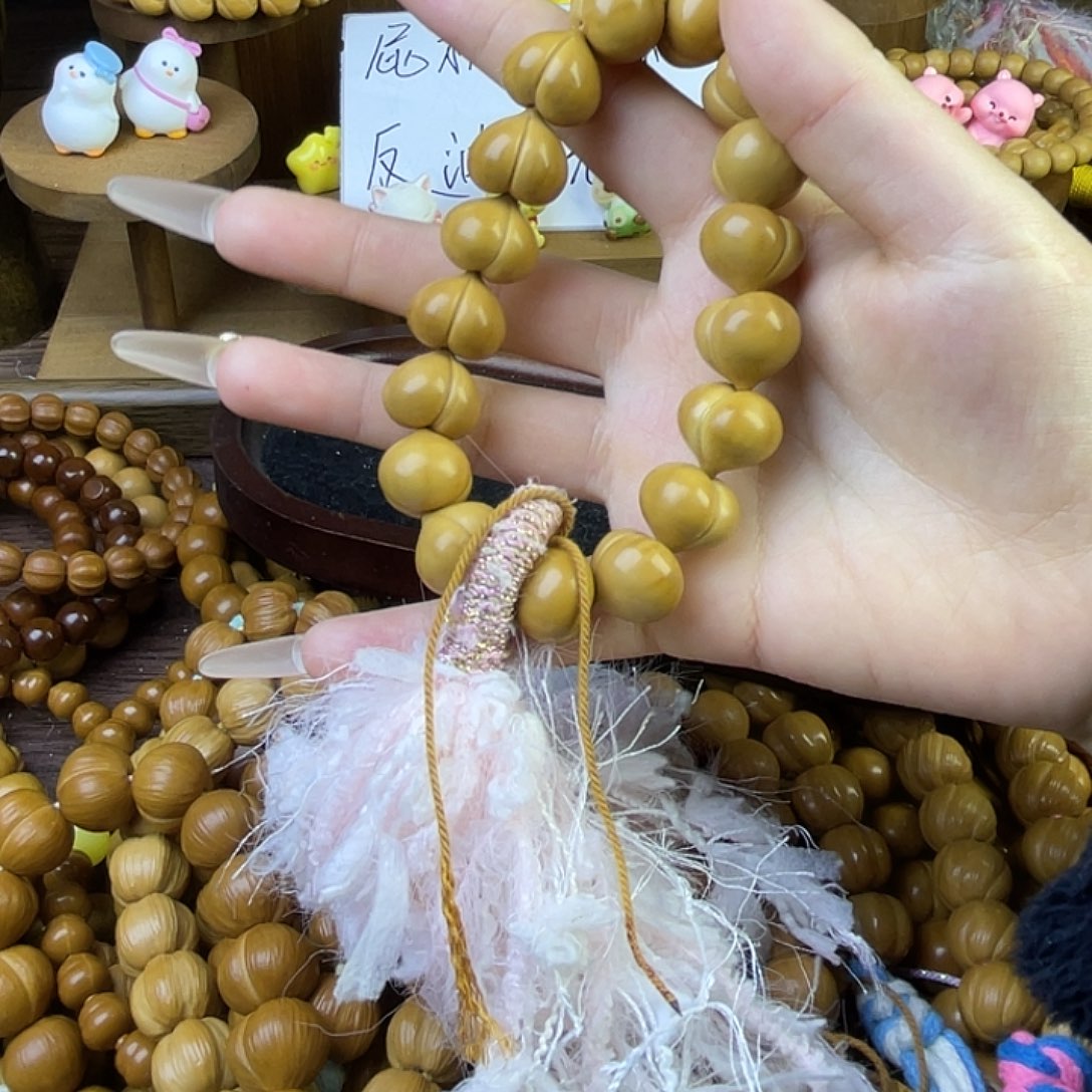 夏***尼吊坠猴头核桃手工屁桃