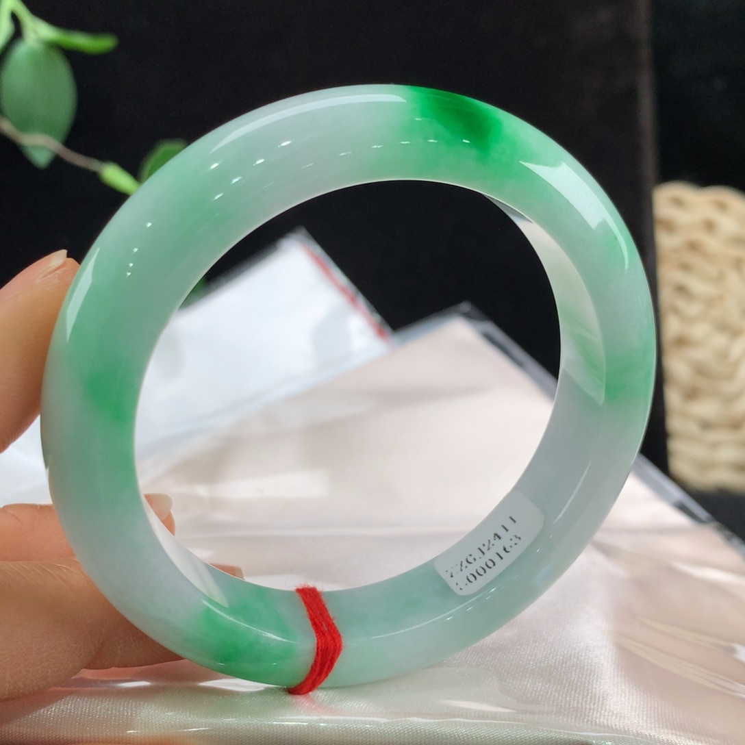 翡翠手镯未镶嵌111-0163