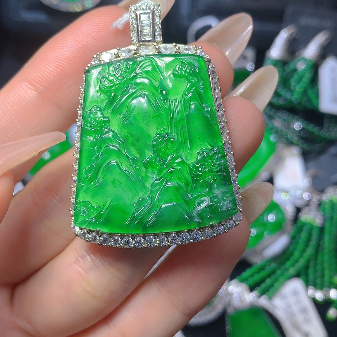 翡翠颈饰银S925镶嵌翡翠