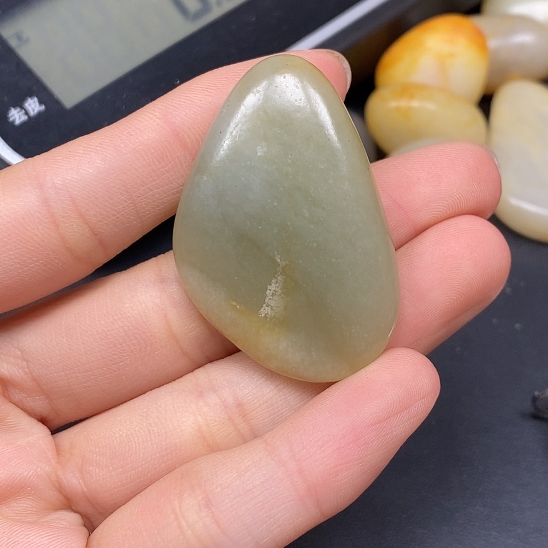 和田玉（糖玉）未镶嵌挂件