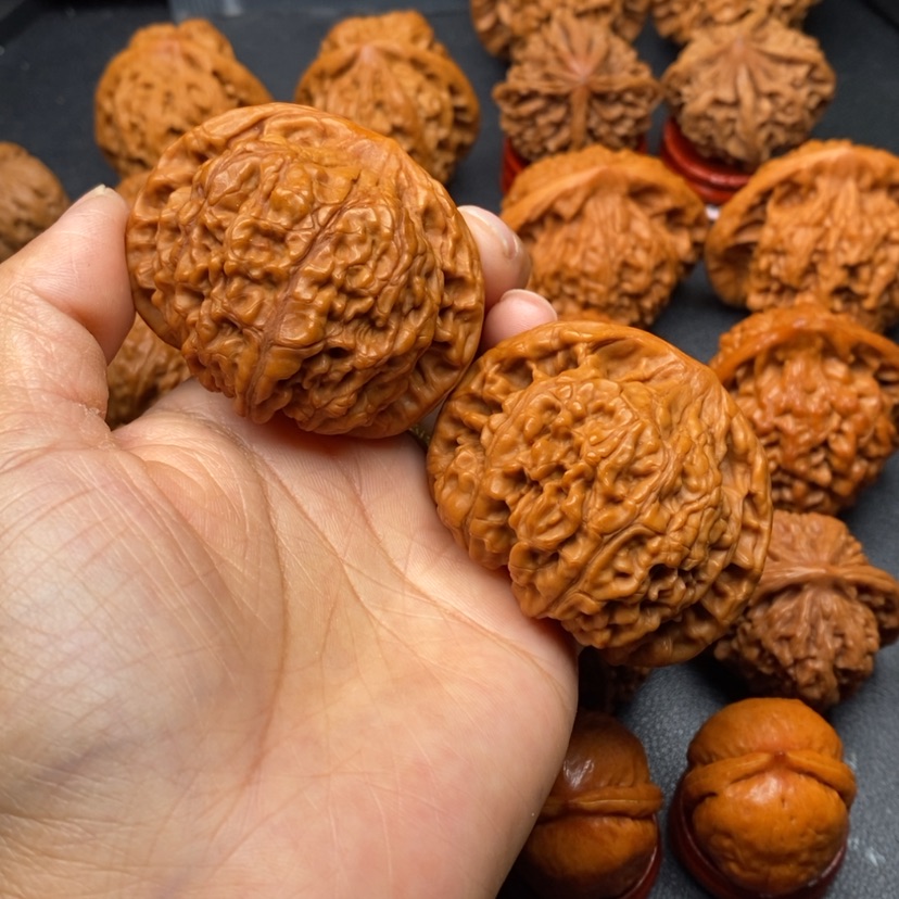 【闪购商品】文玩核桃把件52官帽