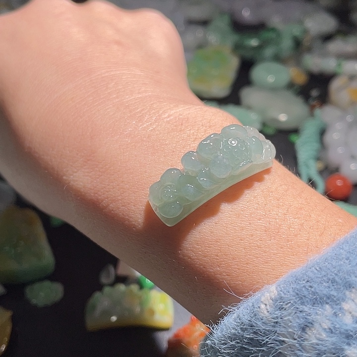 颈饰未镶嵌翡翠天