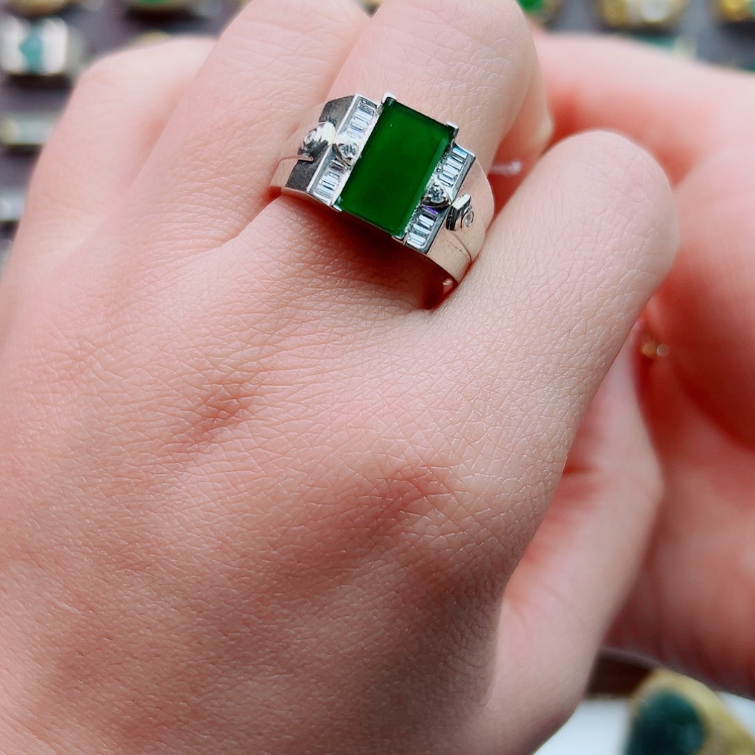 银S925镶嵌戒指翡翠e**c