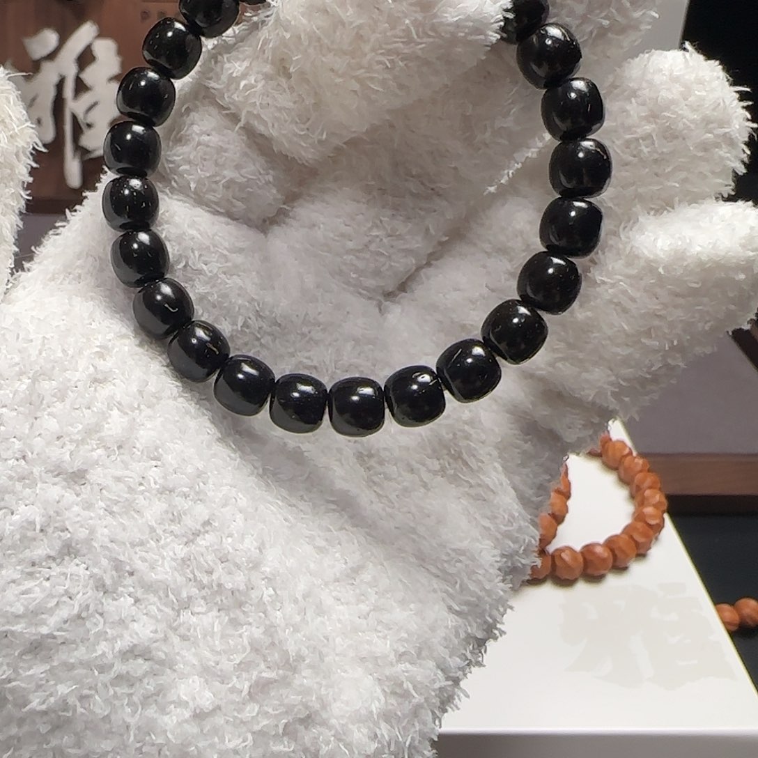 張***吊坠猴头核桃椰蒂