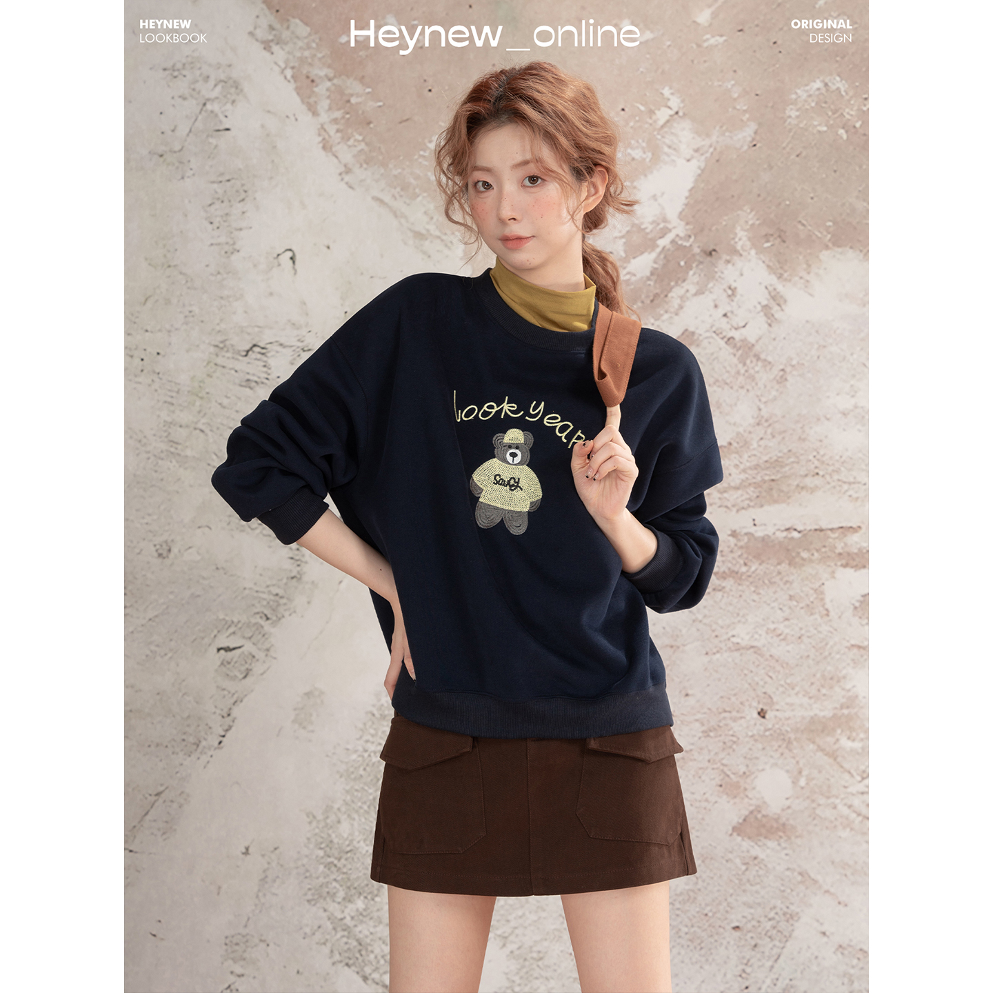 【HEYNEW黑妞】韩版卡通小熊刺绣圆领套头女秋季新品减龄卫衣5Q266