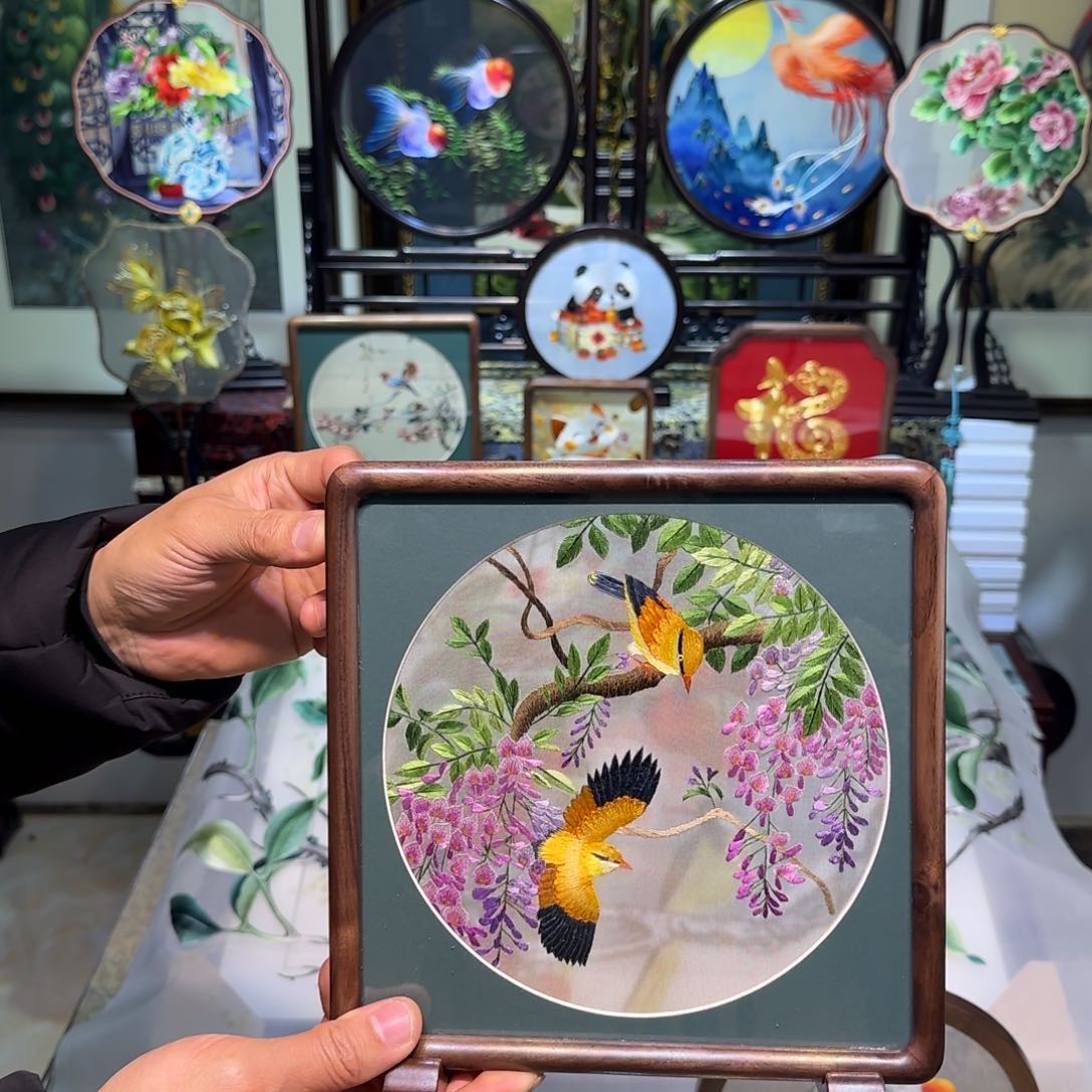 刺绣刺绣工艺精湛