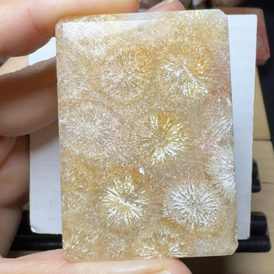 硅化玉飘粉的烟花未镶嵌