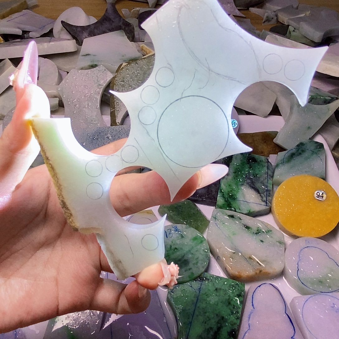 颈饰未镶嵌翡翠翡翠