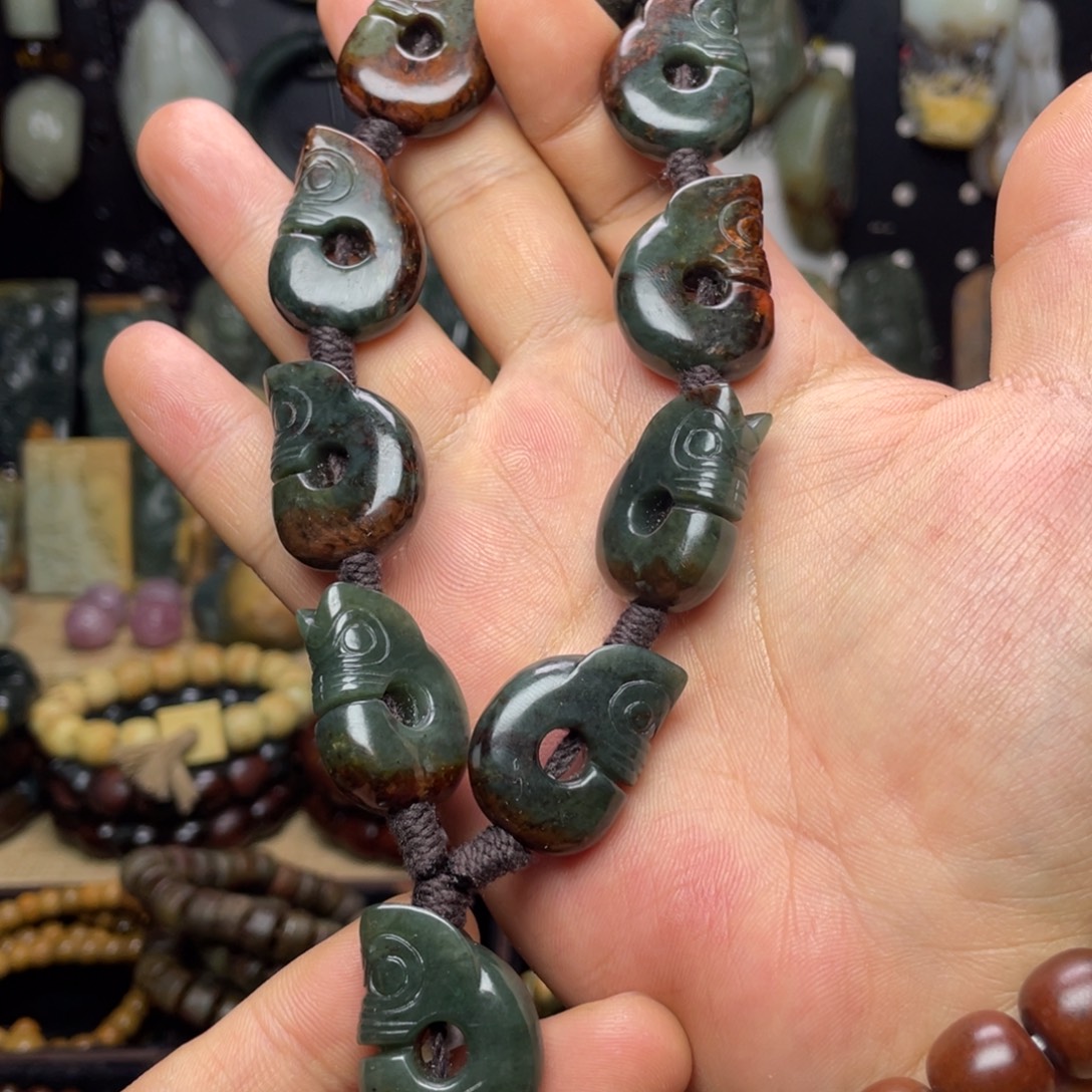 岫岩河磨玉（透闪石质玉）未镶嵌颈饰