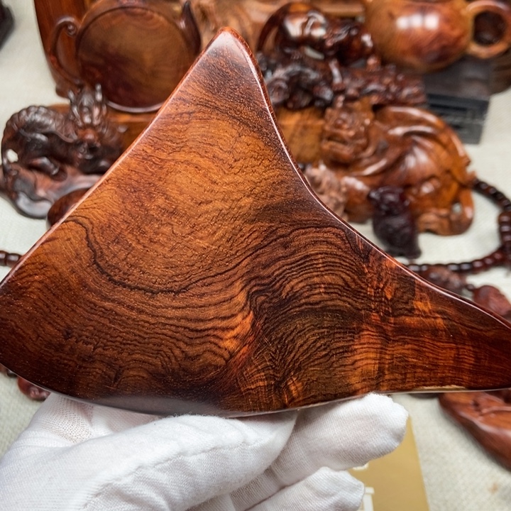 黄花梨/降香黄檀把件