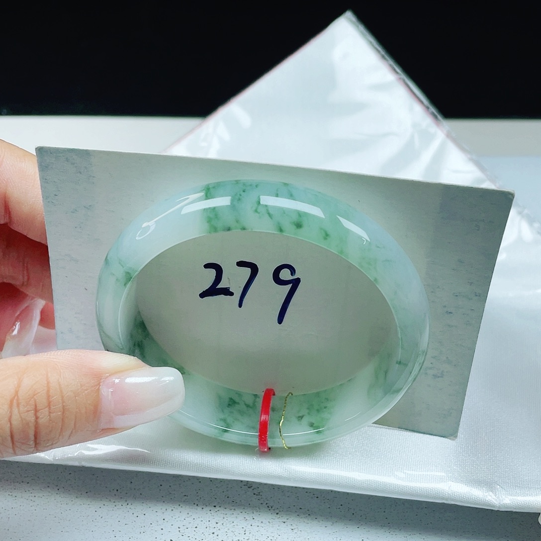 翡翠未镶嵌手镯 贵妃53+