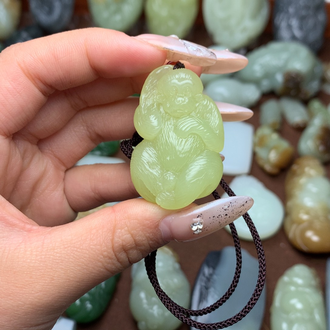 和田玉挂件未镶嵌