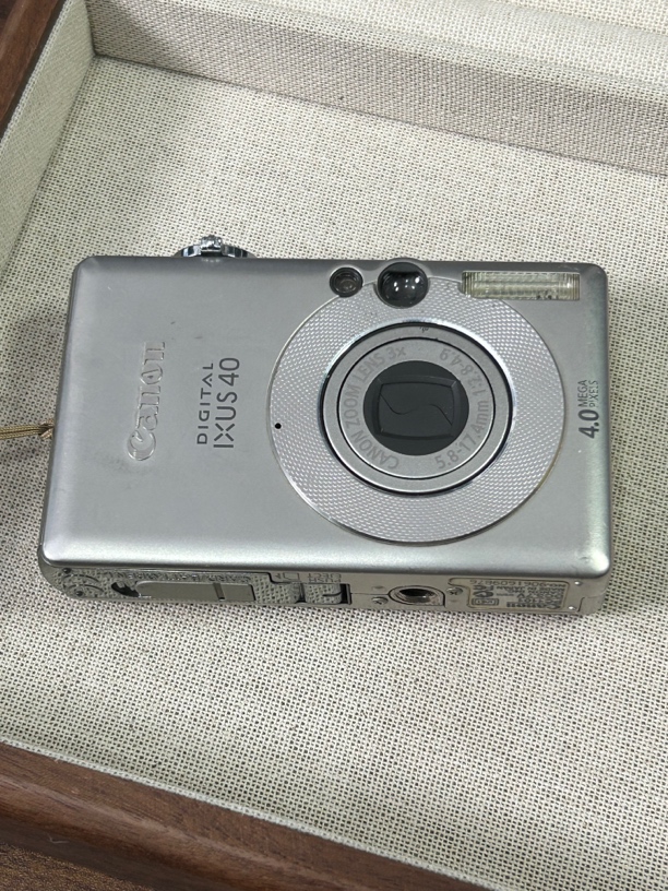 9新 Canon/佳能 ixus40 银色 复古ccd数码相机 