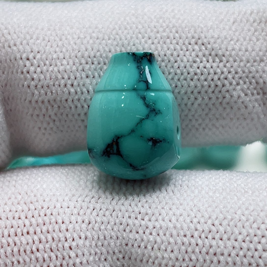 绿松石颈饰未镶嵌