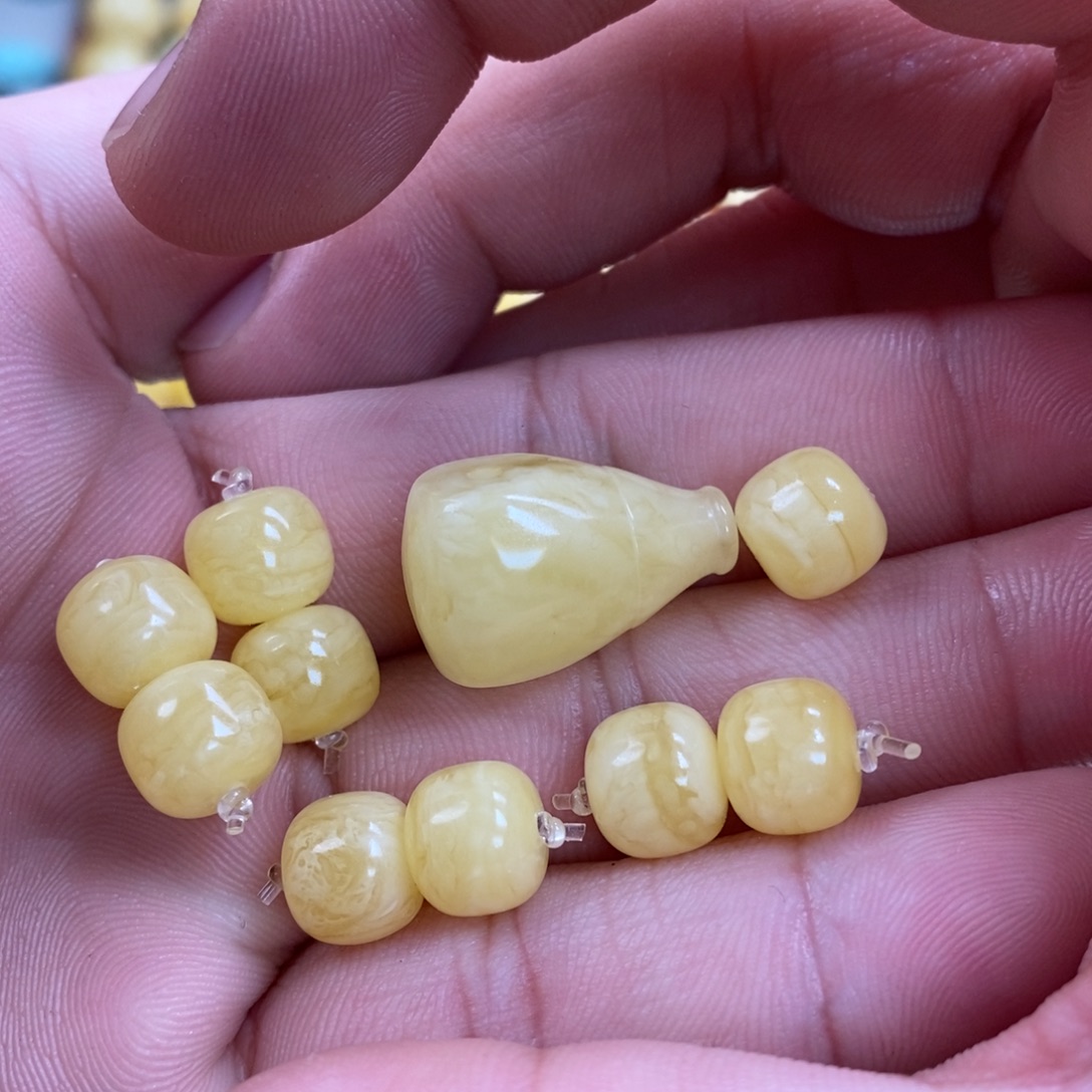 古***！蜜蜡未镶嵌裸石配饰