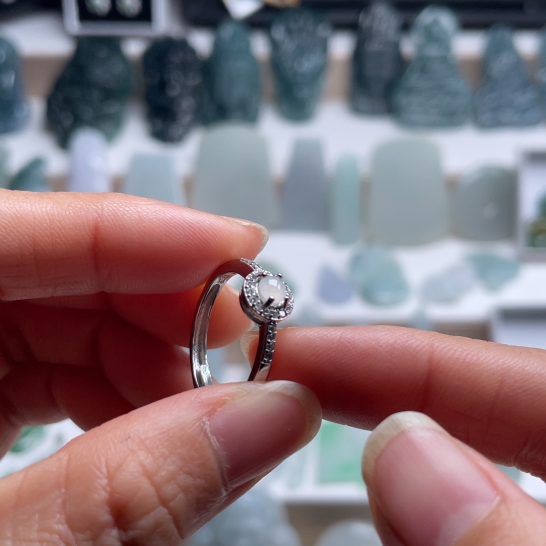 翡翠未镶嵌颈饰天然翡翠