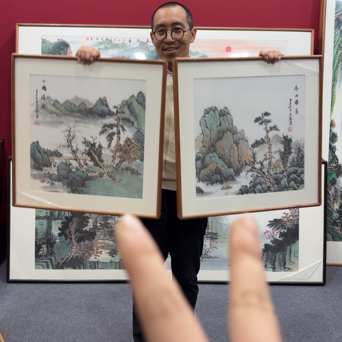 国画带框绘画作品