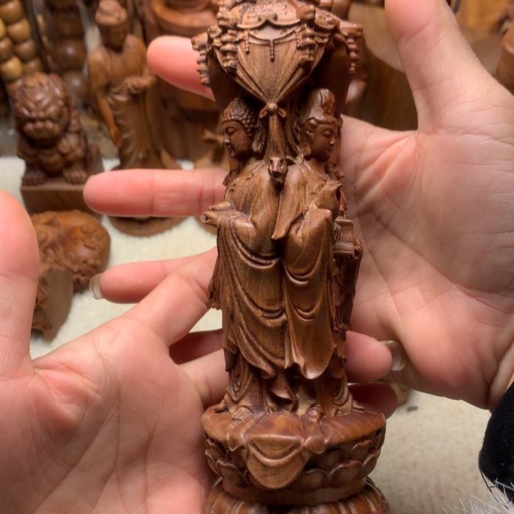 檀香木其他老山檀香手把件瑕疵