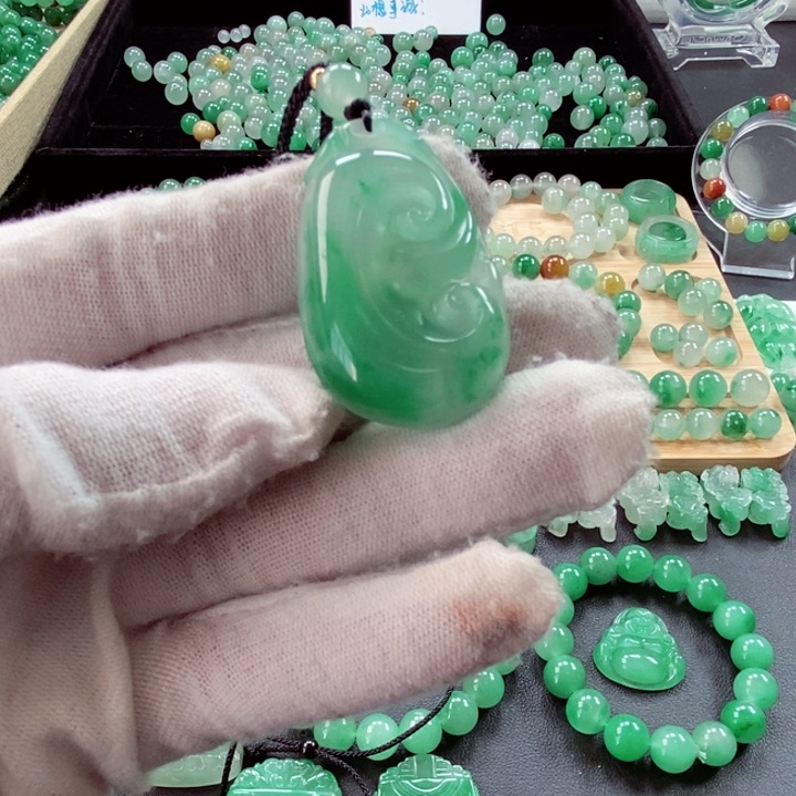 石英质玉吊坠(不含链)未镶嵌