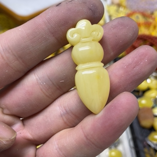 蜜蜡裸石未镶嵌吊坠