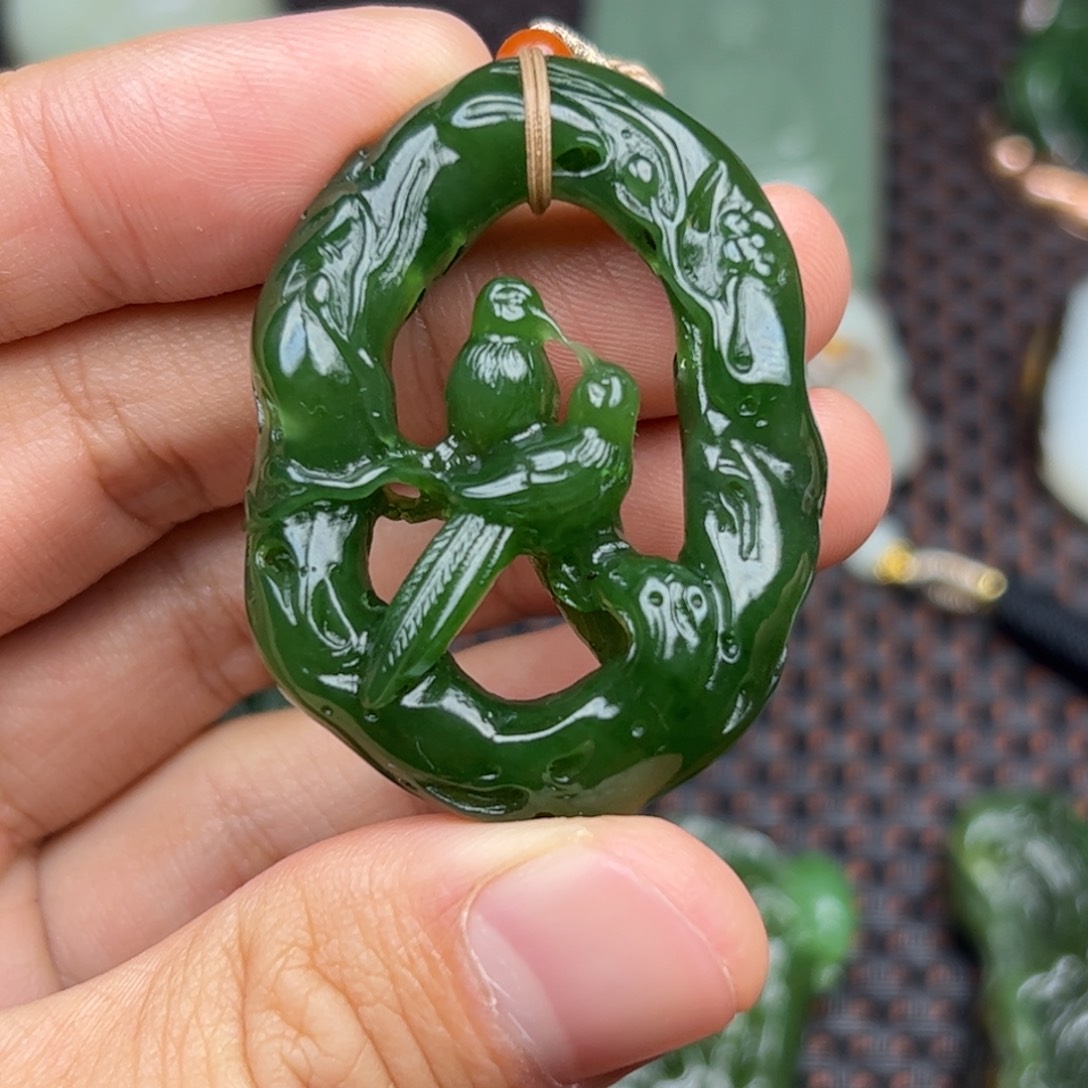 和田玉未镶嵌挂件