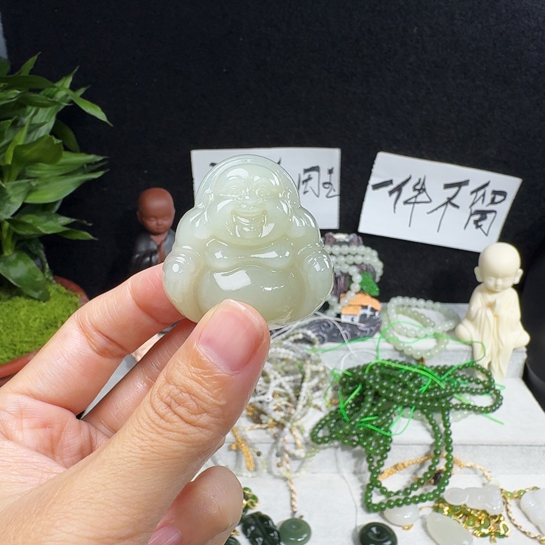 和田玉未镶嵌颈饰