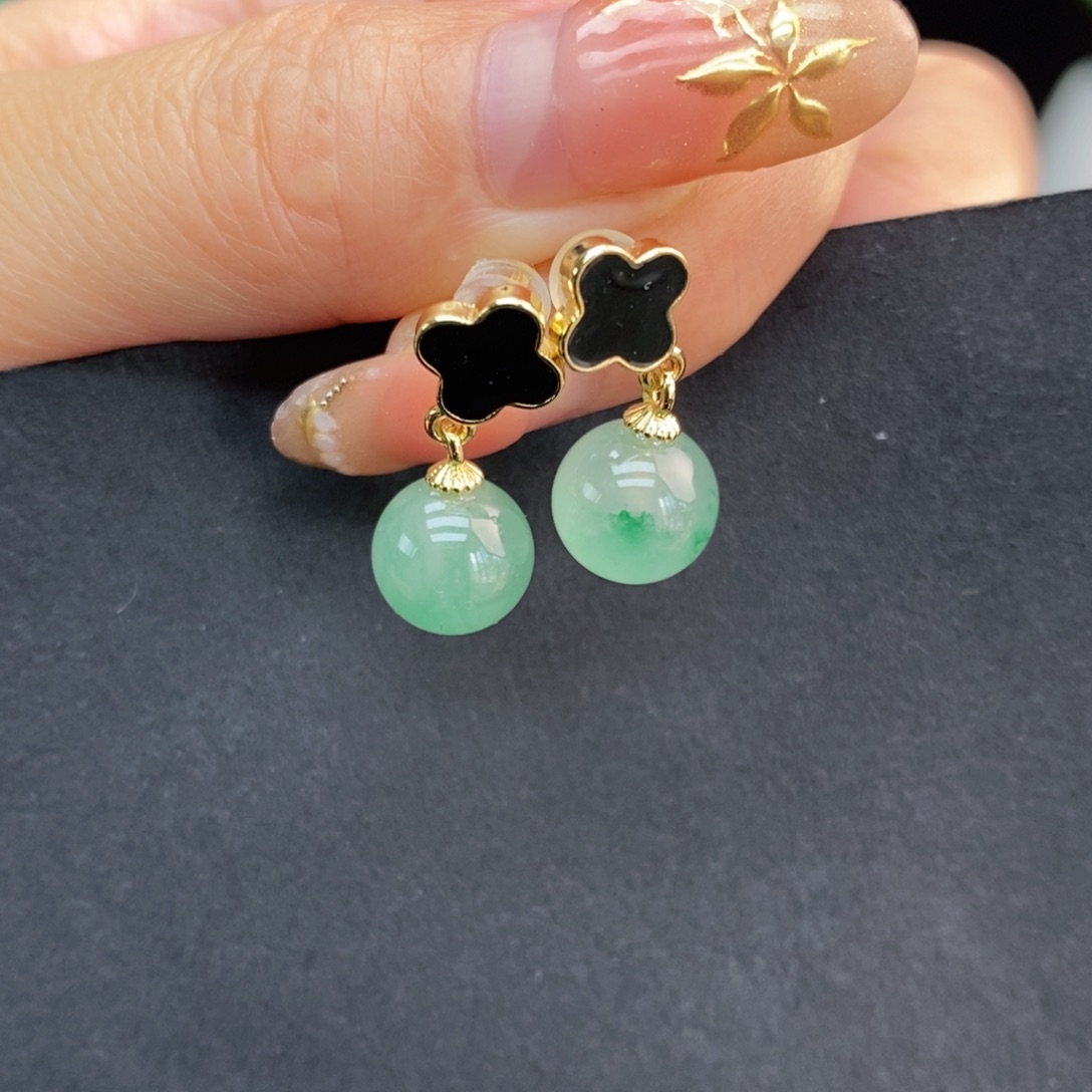 石英质玉未镶嵌耳钉