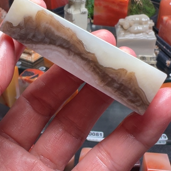 老挝石淄****季在这里的时候