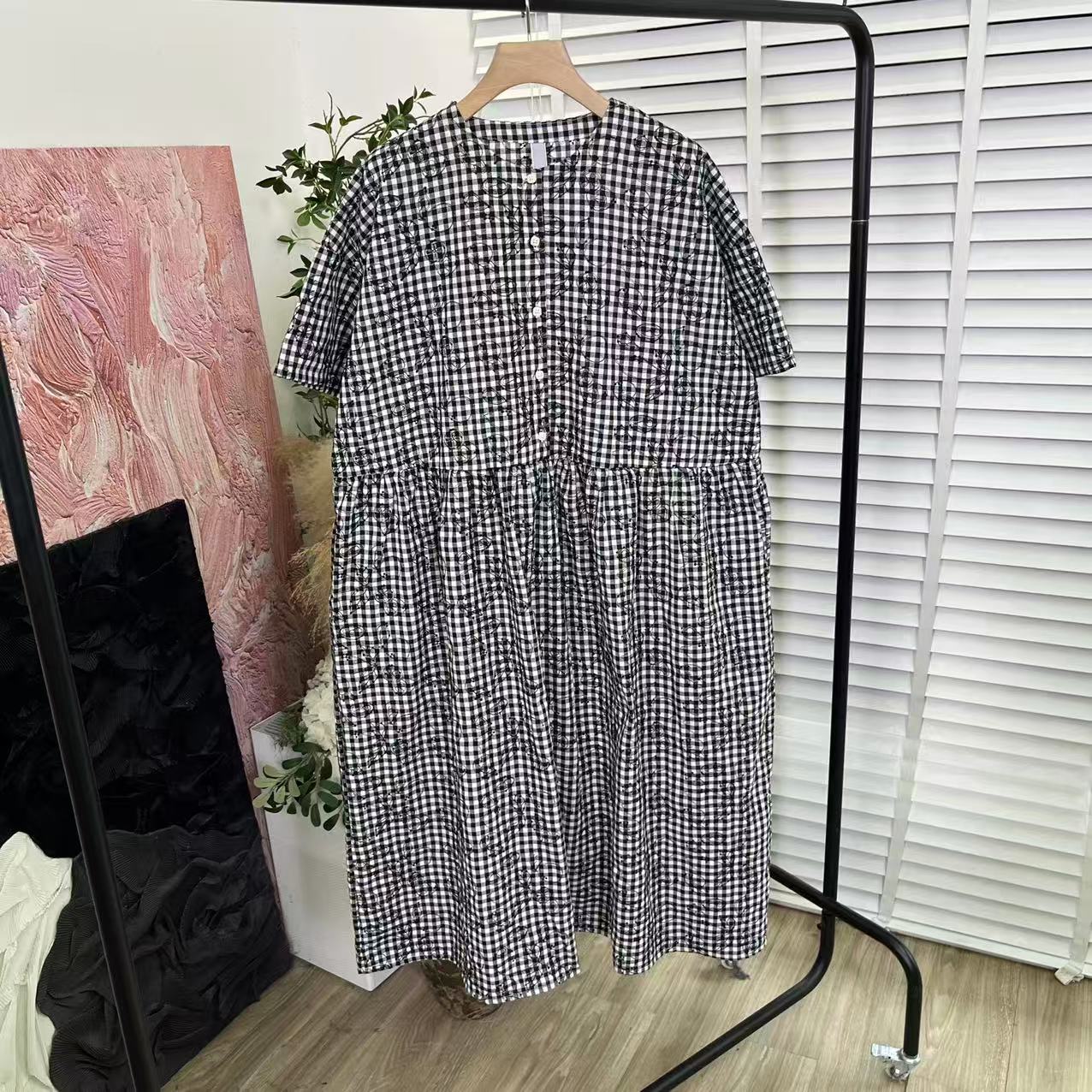 新款百搭套头「刺绣色织格子」棉麻短袖连衣裙E5888