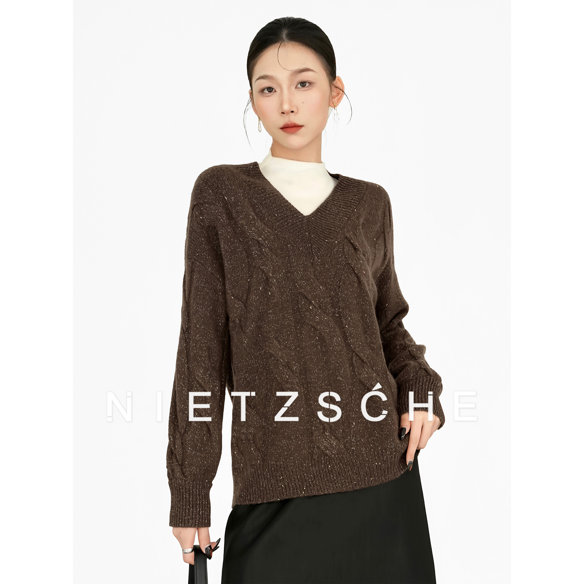 尼采 官方直营｜琥珀琉光羊绒衫｜轻奢高克重绞花气质领毛衣25219