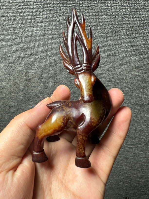 和田玉摆件玉鹿一个