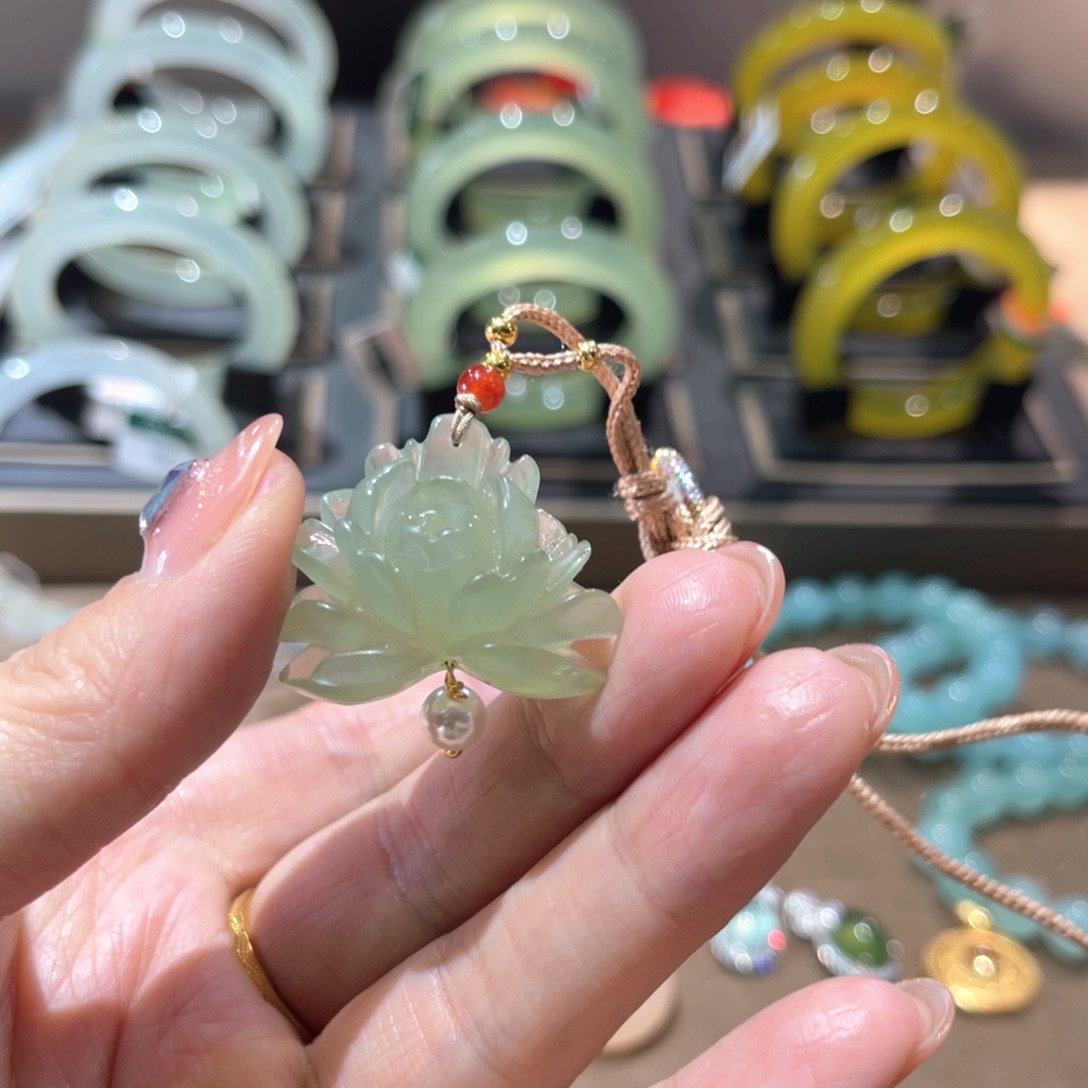 岫玉手镯未镶嵌手镯