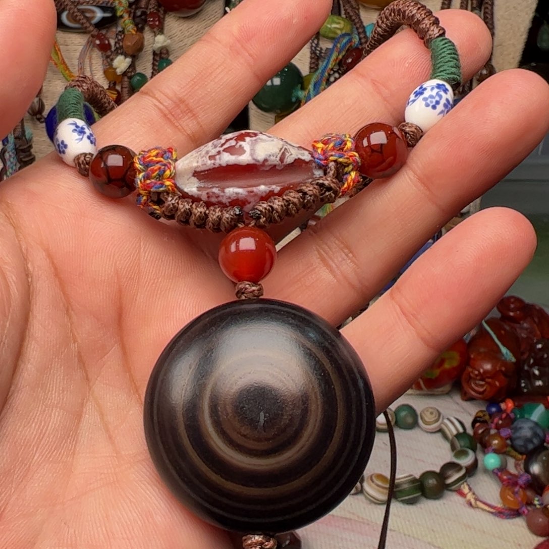 玛瑙/玉髓颈饰未镶嵌