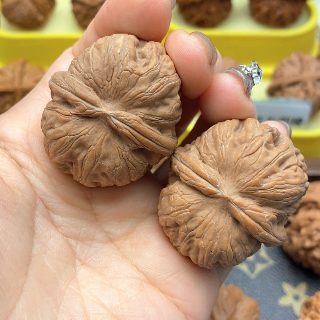 文玩核桃把件40尺精品平谷元宝