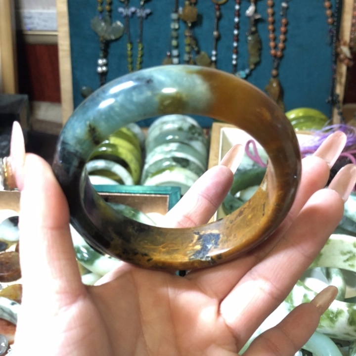 岫玉岫玉手镯未镶嵌