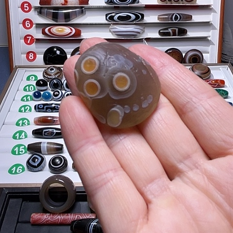 玛瑙吊坠未镶嵌玛瑙摆件