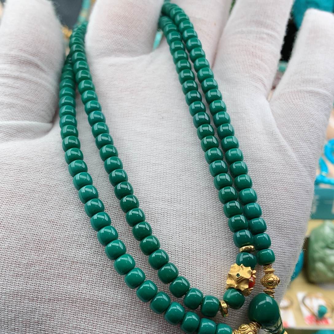 绿松石颈饰未镶嵌