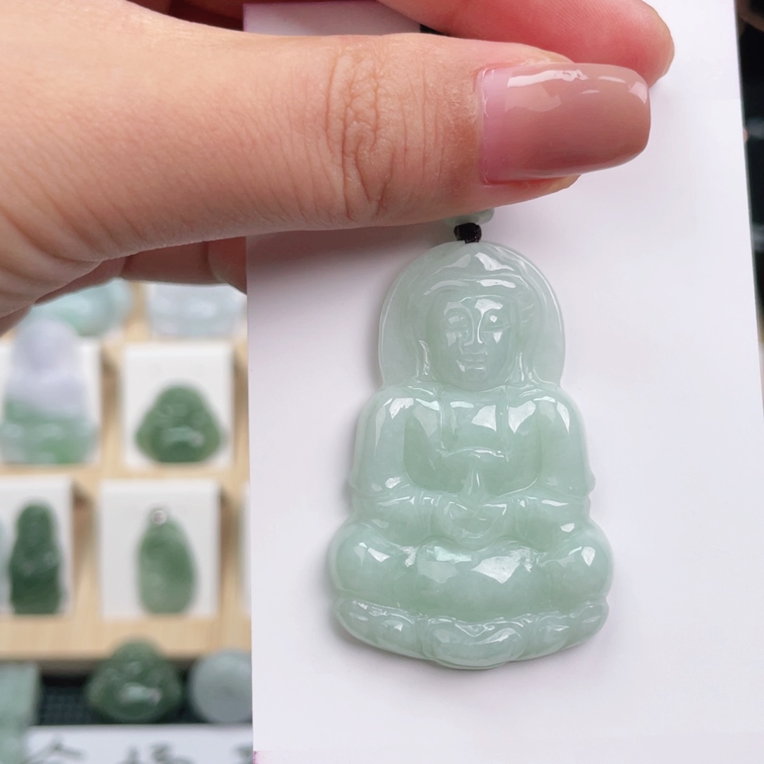 颈饰未镶嵌翡翠观音